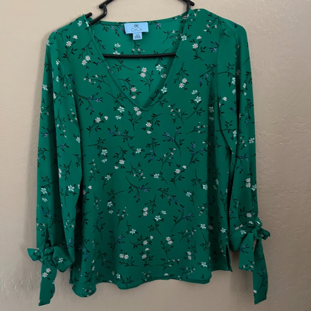 CeCe Green Top